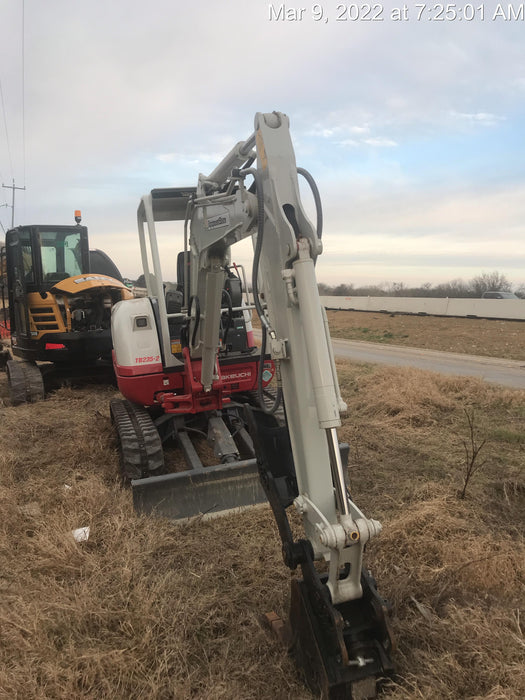 2021 TAKEUCHI TB235-2R