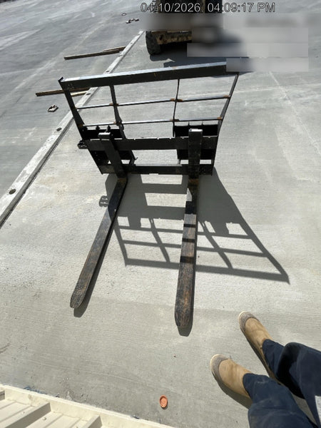 2025 ARROW MATERIAL HANDLING 48" Pallet Forks - Arrow