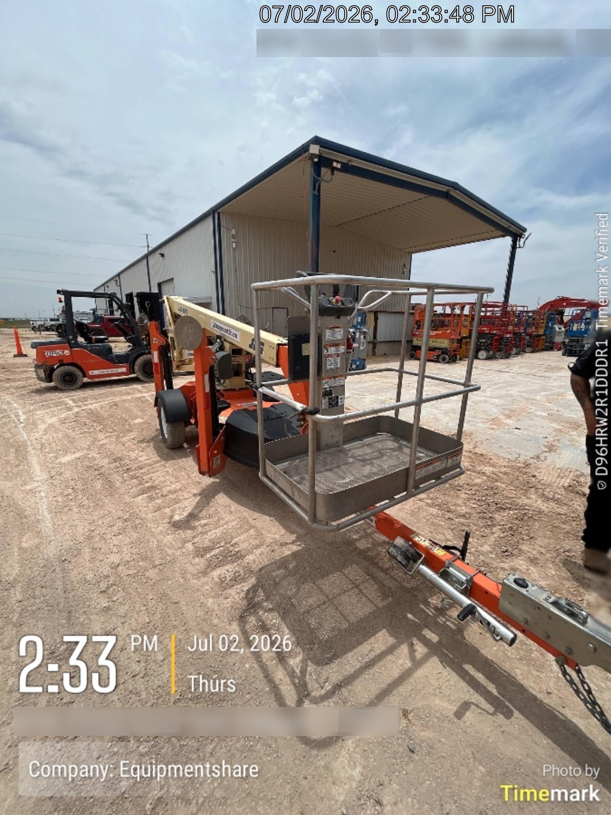 2022 JLG T350
