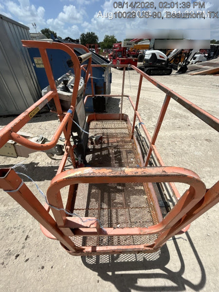 2019 JLG 400S