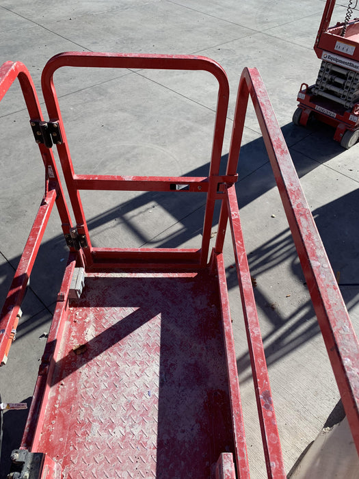 2020 MEC 1330SE Solid NM Tires, Steel Swing out Doors, LCS, Beacon, 900W Inverter