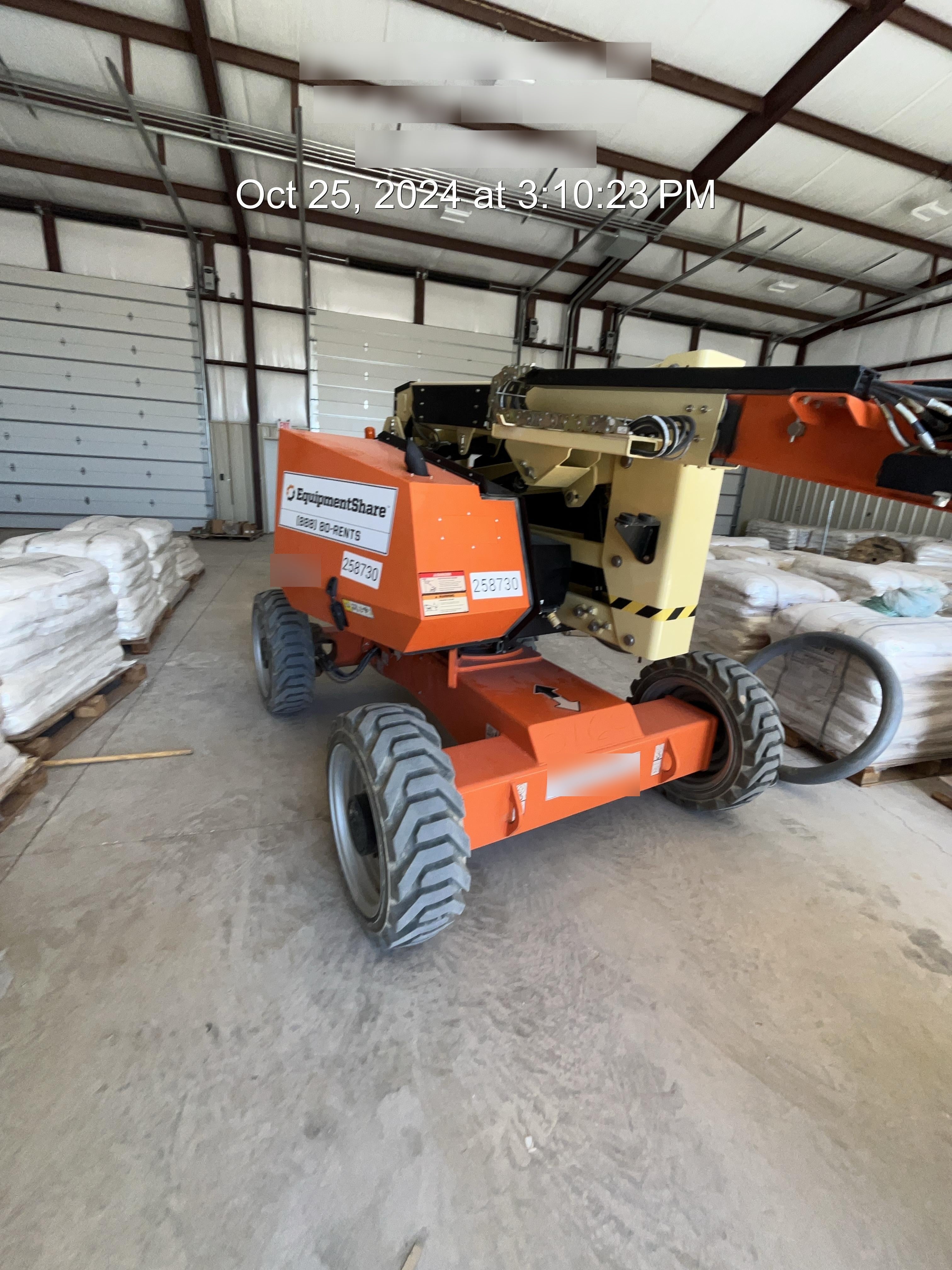 2022 JLG 340AJ