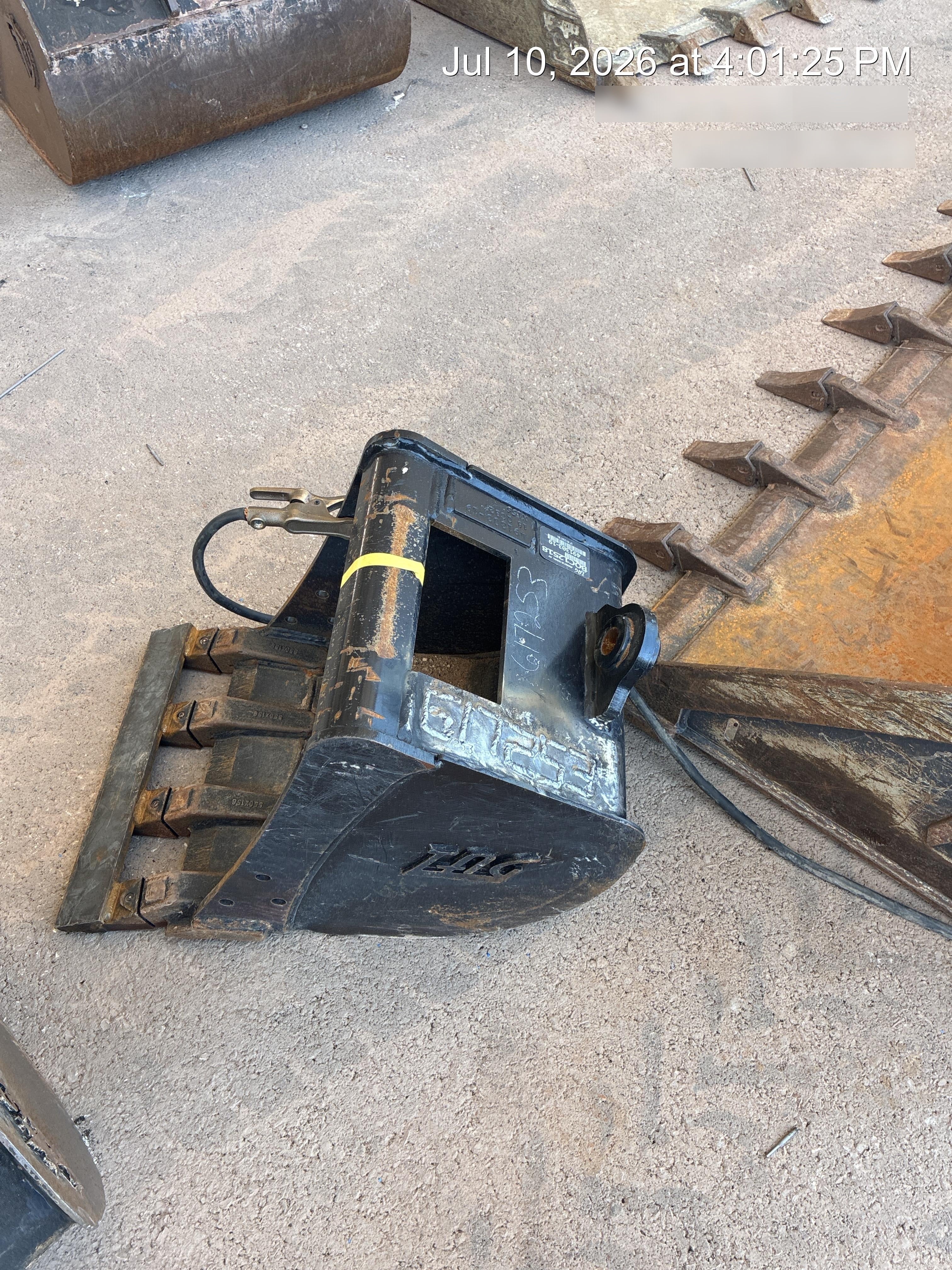 2025 TAKEUCHI 18" HD Bucket - Takeuchi