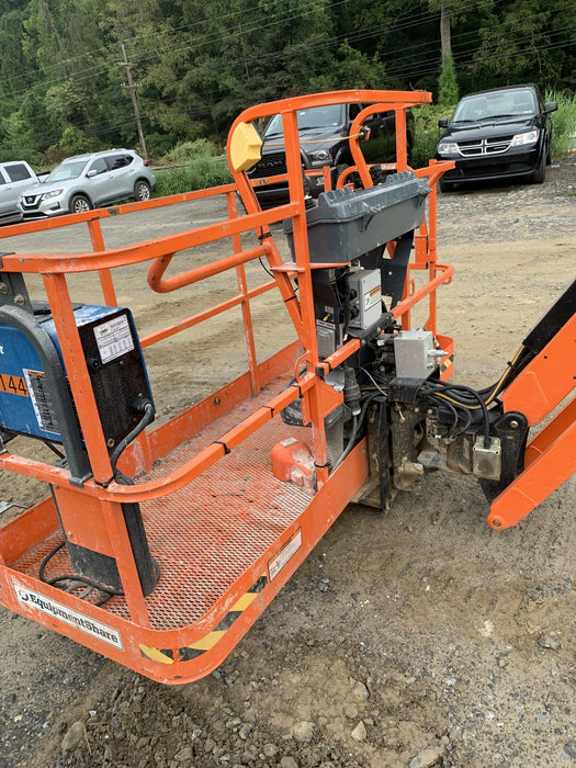 2020 JLG 860SJ