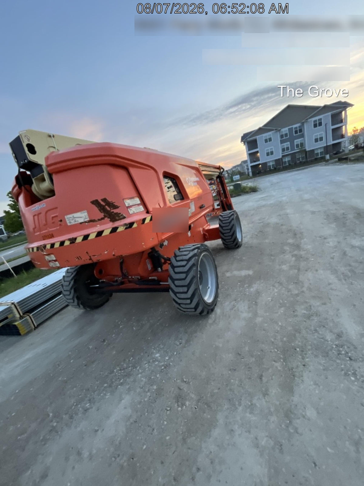2022 JLG 660SJ
