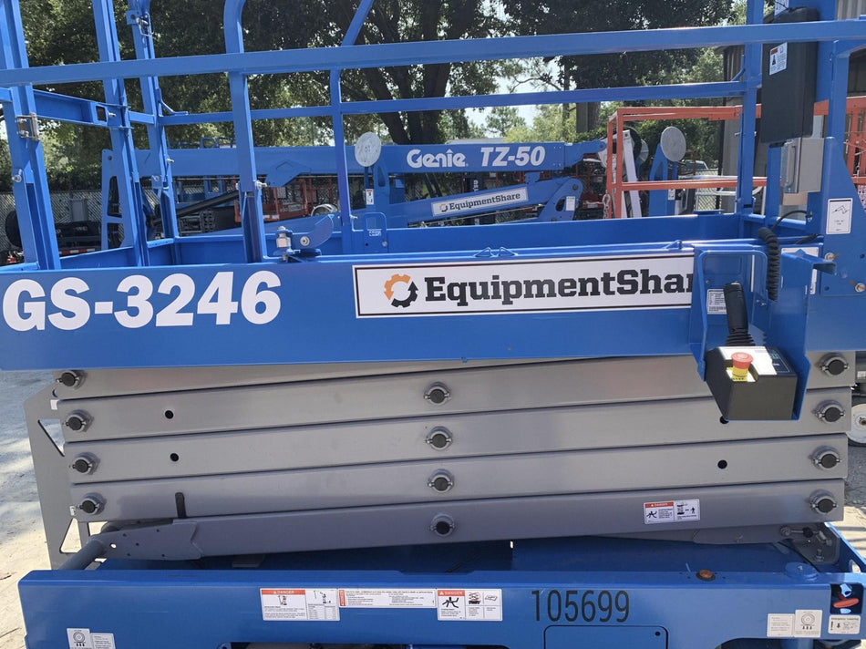 2020 Genie GS-3246 Standard, Folding full height swing gate