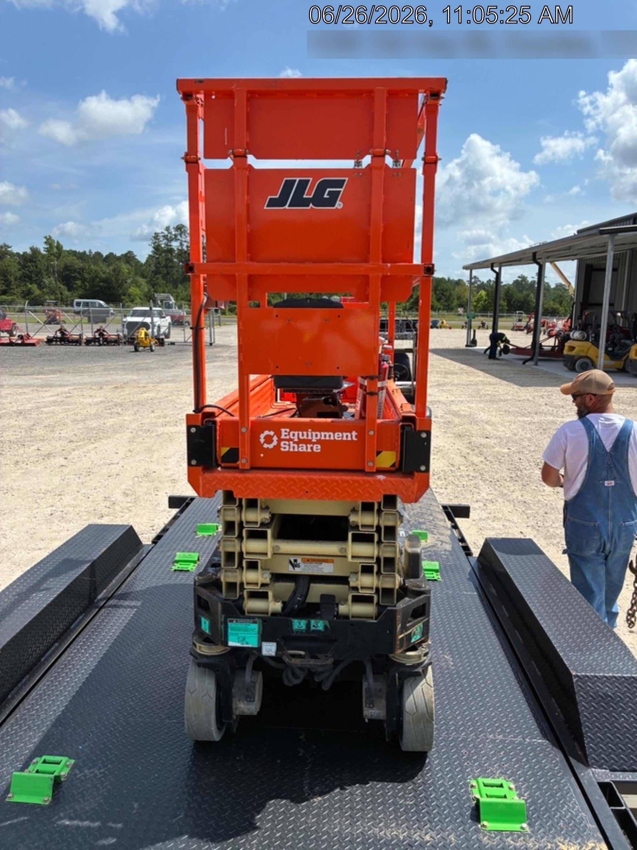2025 JLG ES1932