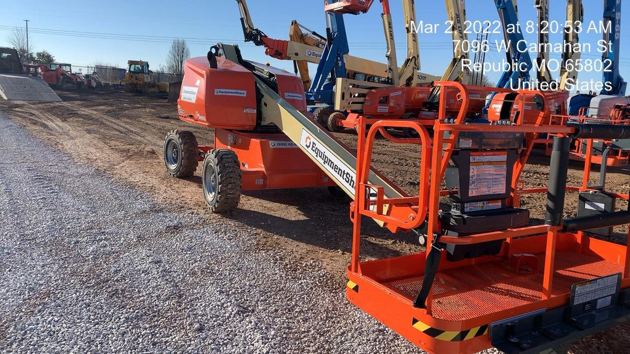 2021 JLG 400S