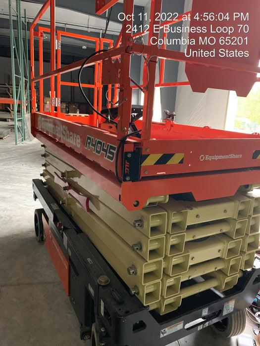 2022 JLG R4045