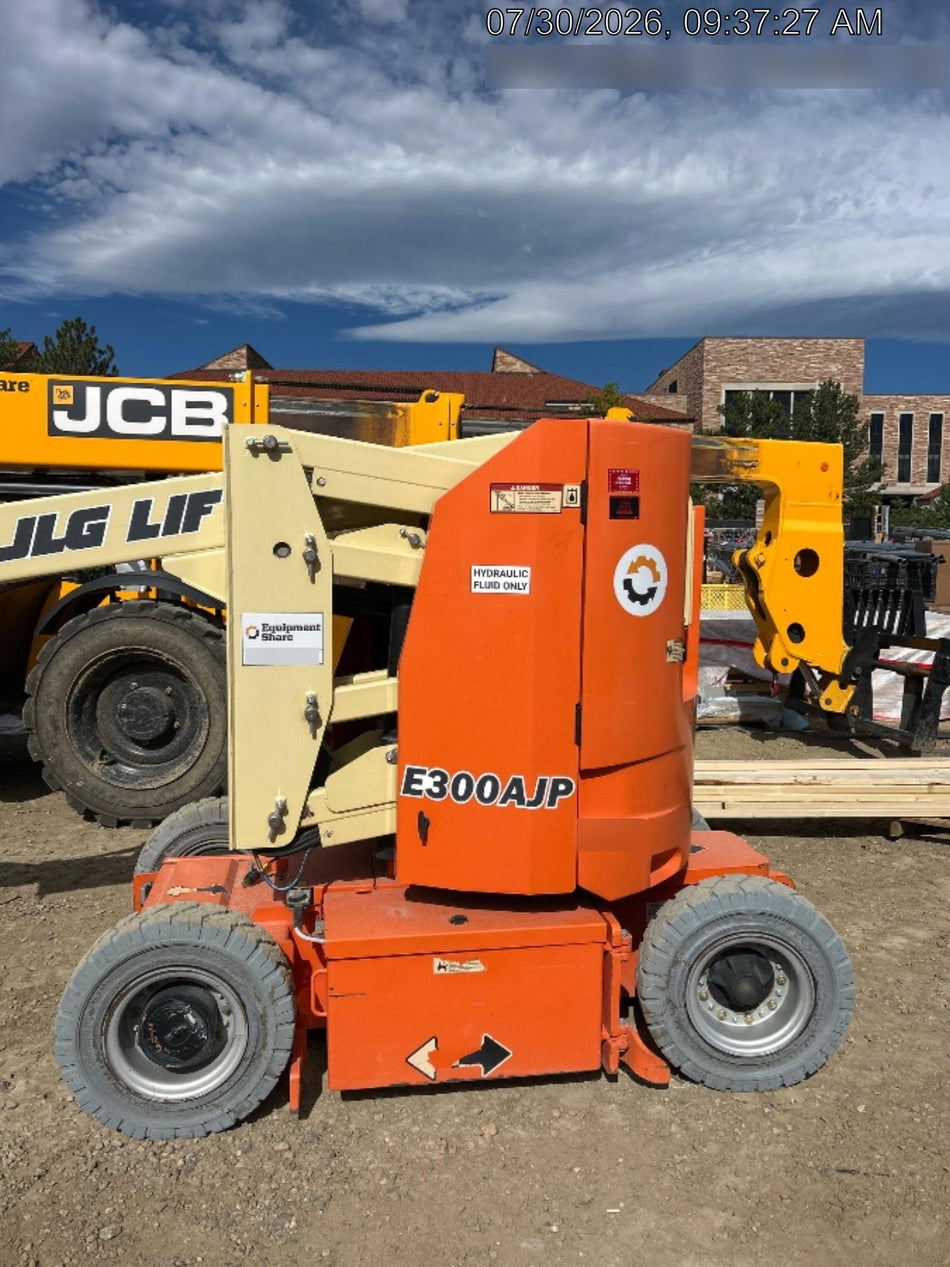 2019 JLG E300AJP
