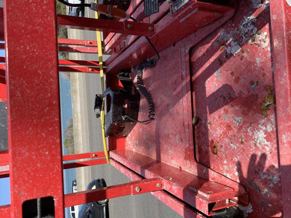 2020 MEC 1330SE Solid NM Tires, Steel Swing out Doors, LCS, Beacon, 900W Inverter