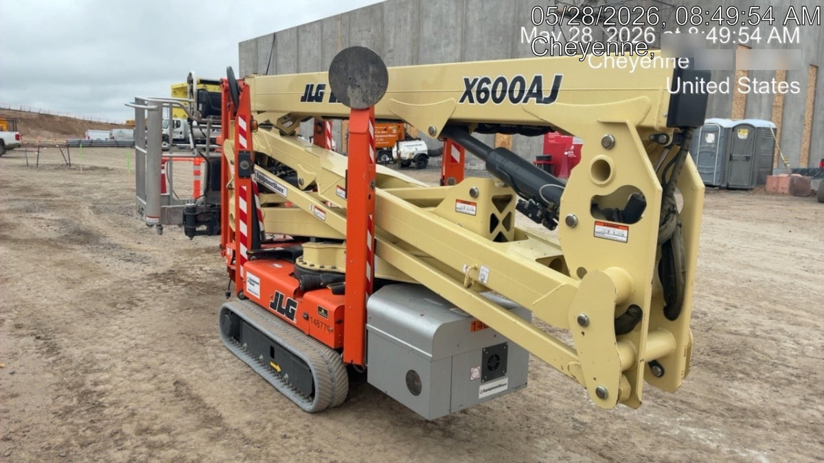 2021 JLG X600AJ