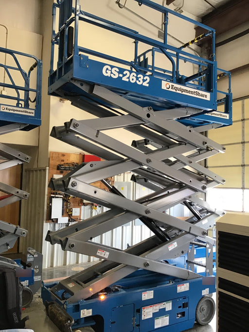 2020 Genie GS-2632 Standard, Folding half height swing gate