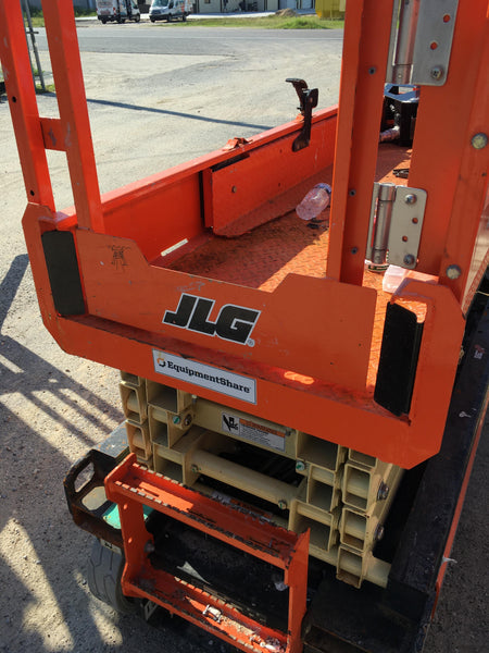 2021 JLG ES1932