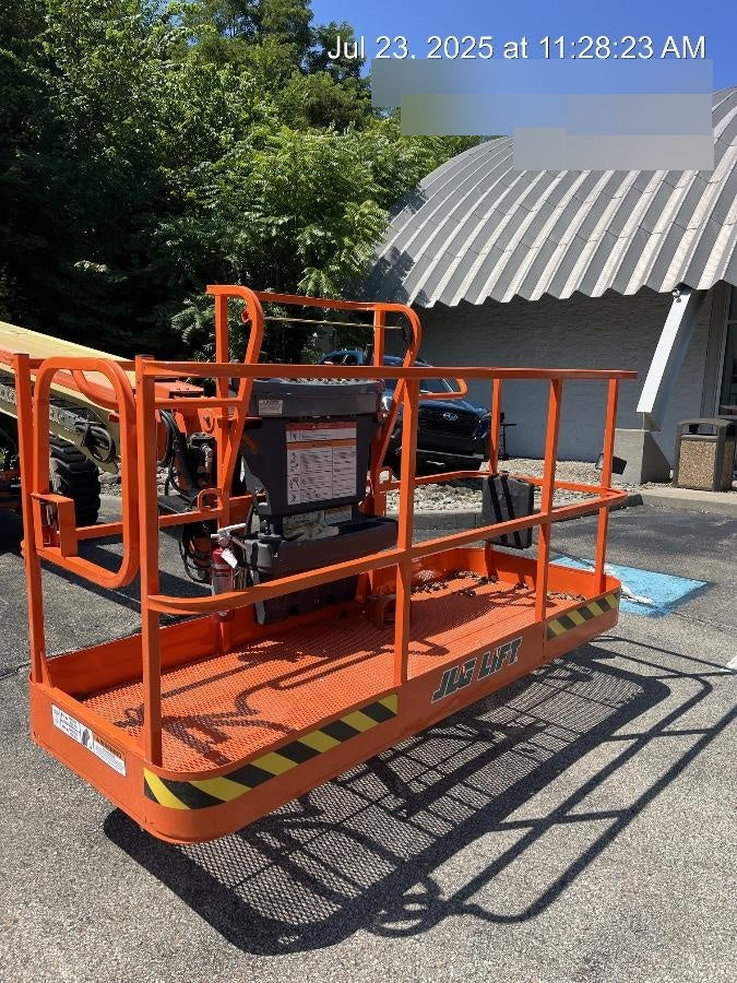2021 JLG 600S