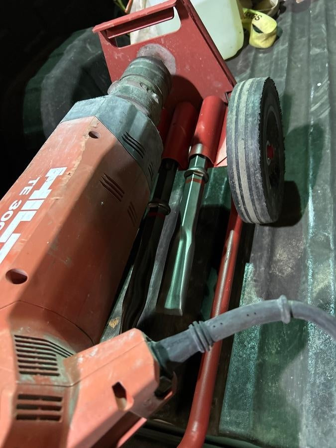 2025 HILTI TE 3000-AVR — Used Equipment | EquipmentShare