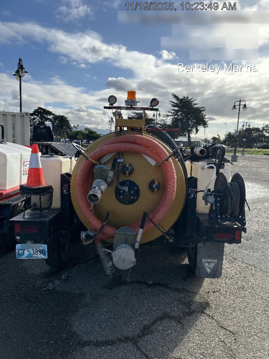 2023 Vac-Tron LP573XDT T4 Koehler Diesel Engine, 500 Gallon Debris Tank, x2 100 Gallon Water Tanks