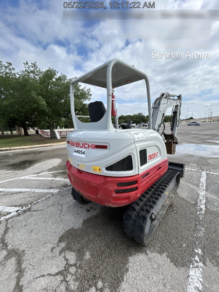 2023 TAKEUCHI TB235-2R
