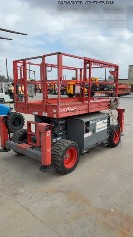 2017 SKYJACK SJ6826 RT