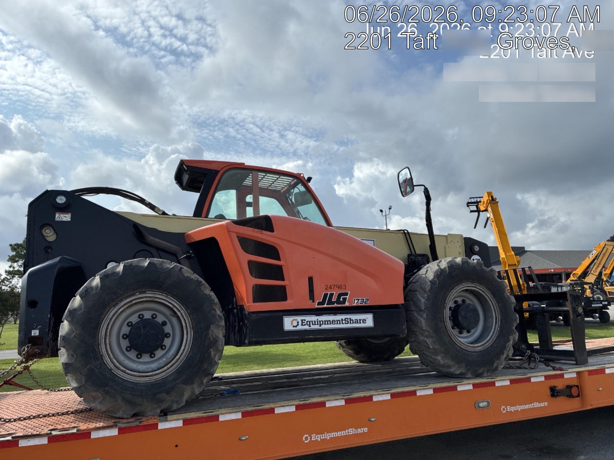 2022 JLG 1732