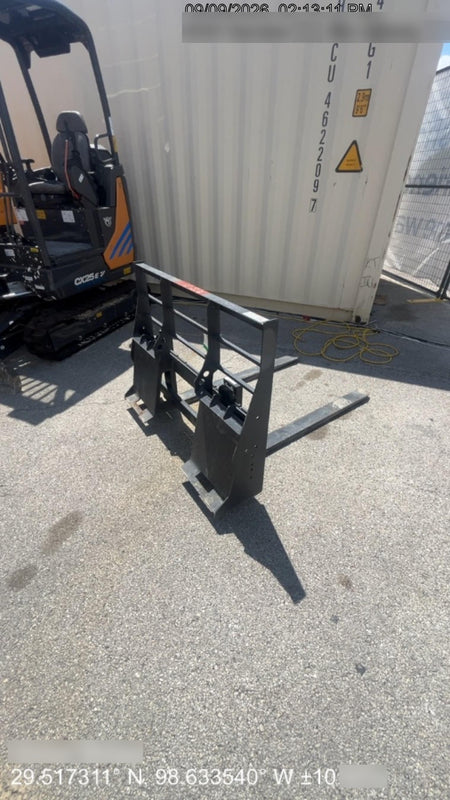 2026 ARROW MATERIAL HANDLING 48" Pallet Forks - Arrow