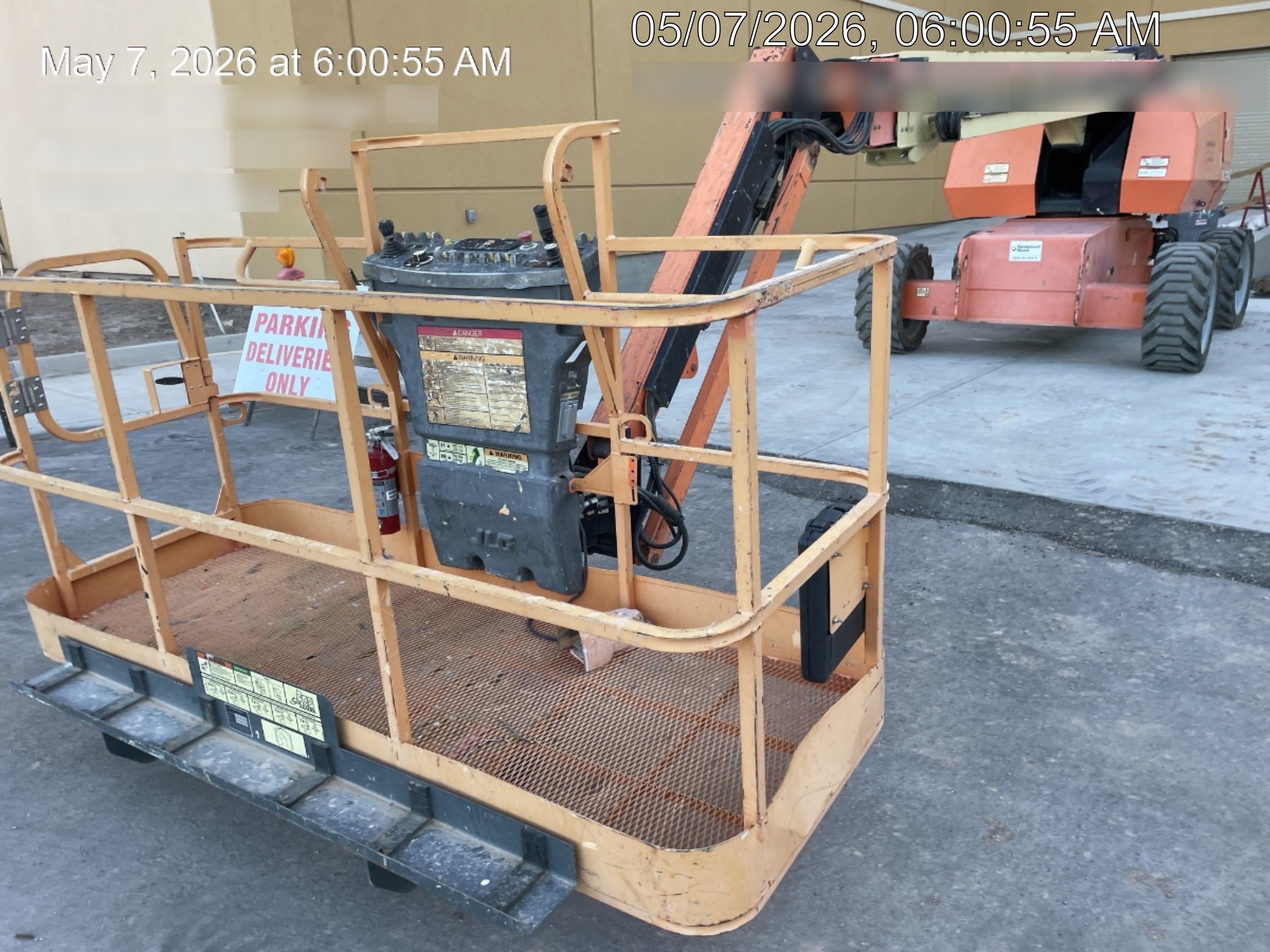 2011 JLG 660SJ