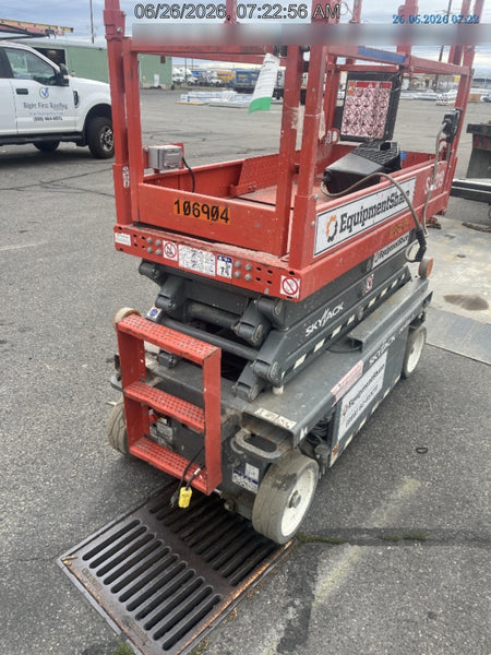 2020 Skyjack SJIII-3219 Solid NM Tires, Half height spring hinged entry gate, Dual Beacons, 800W Inverter