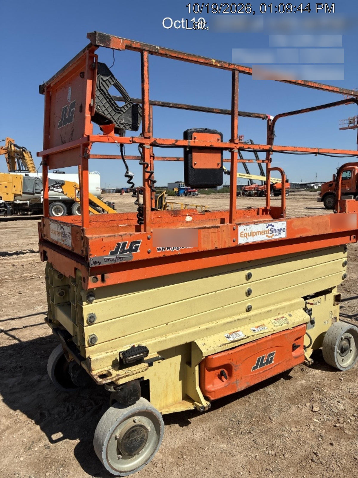 2016 JLG 3246ES