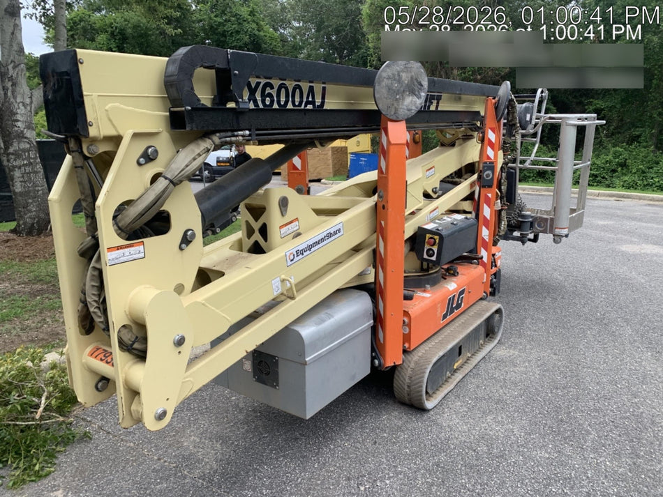 2020 JLG X600AJ