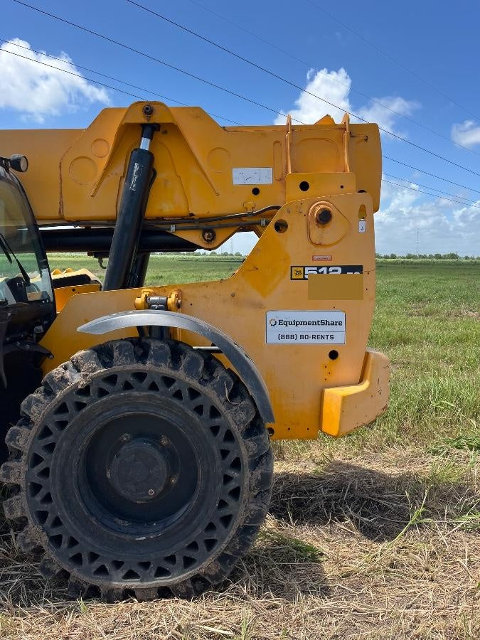 2019 JCB 512-56 109 HP w/CAB/HVAC, Beacon, Aux Hydraulics, Worklights, Solid Tires w/60" Carriage/Forks