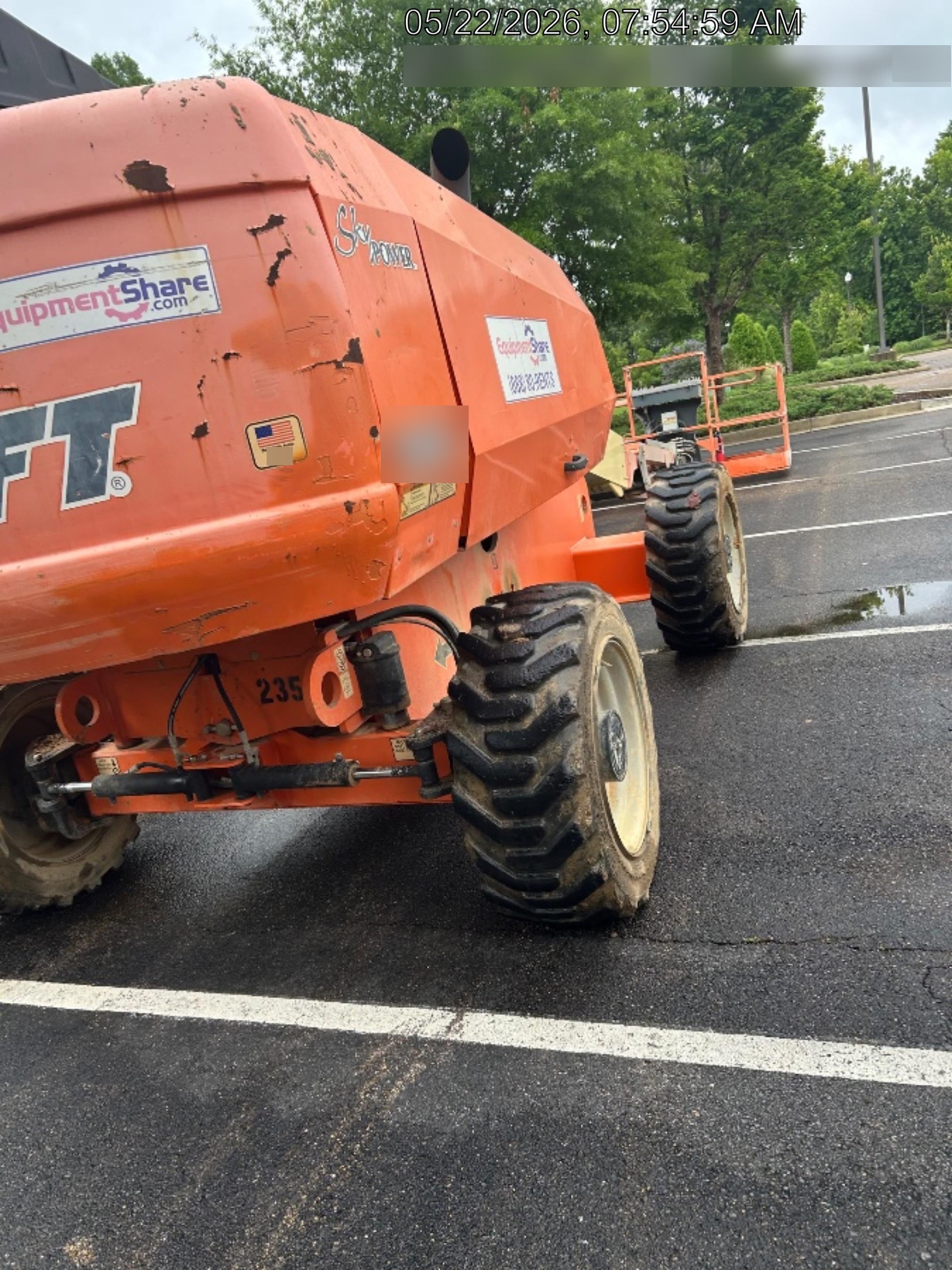 2017 JLG 660SJ