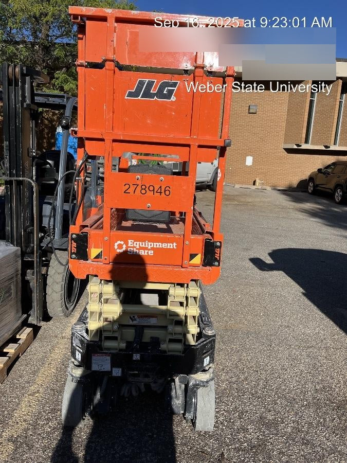 2022 JLG ES1932