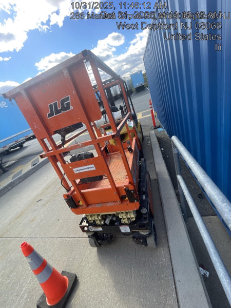 2022 JLG ES1330L