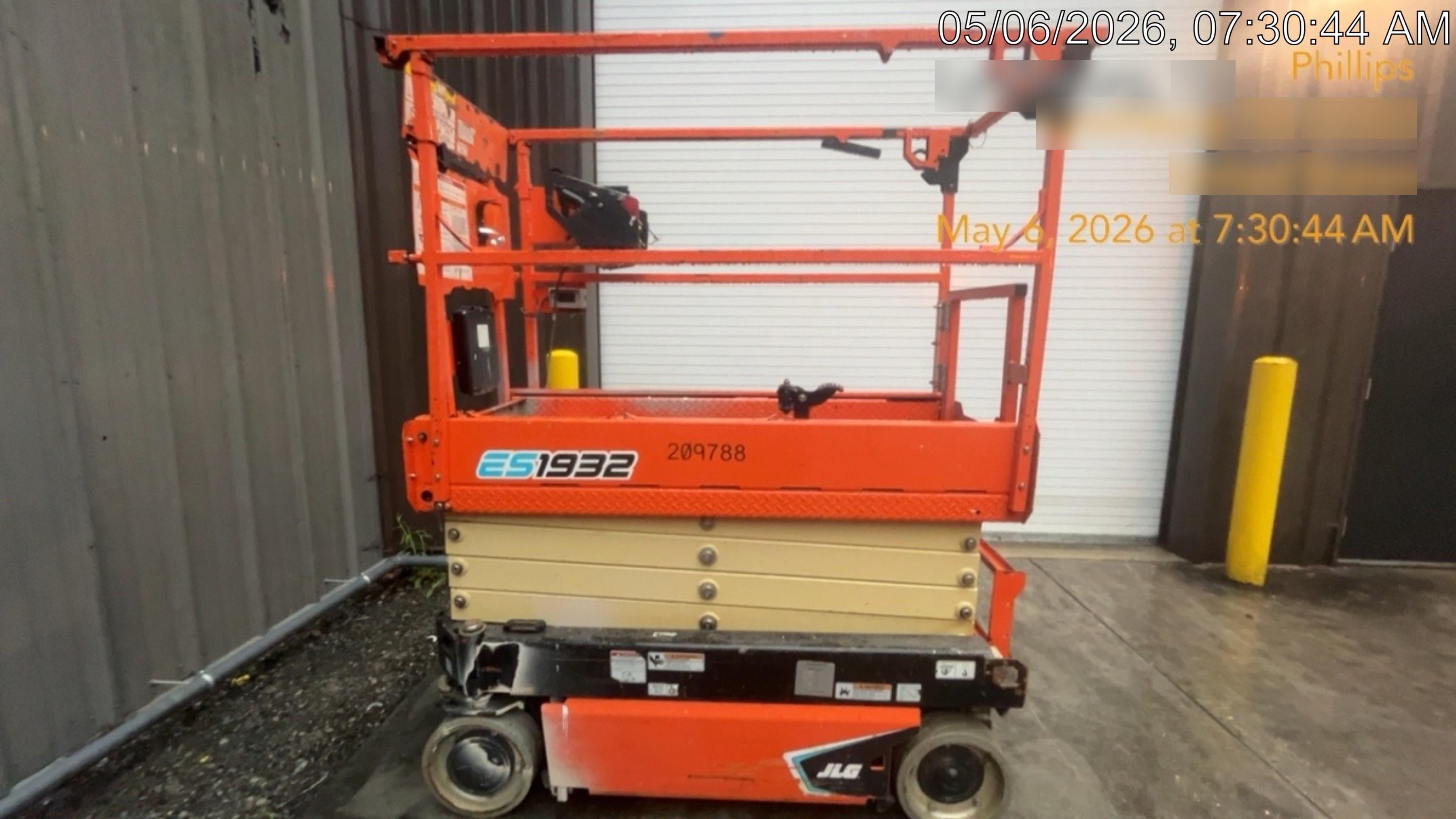 2022 JLG ES1932