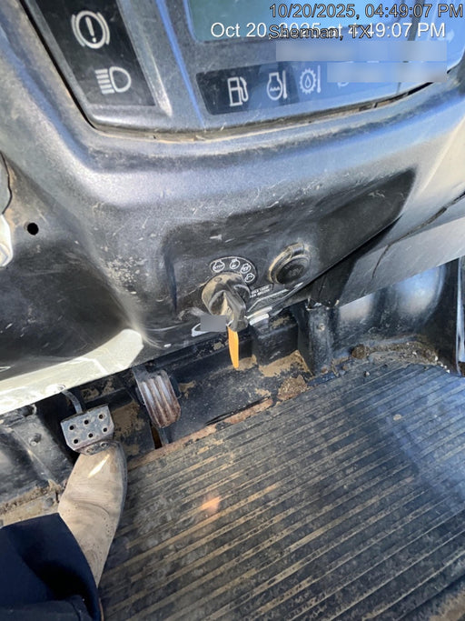 2019 Kubota RTV-X1140 4wd Utility Cart, LED Strobe, Windshield Tempered Glass, Pastic Canopy, Wire Harness Kit, Backup Alarm