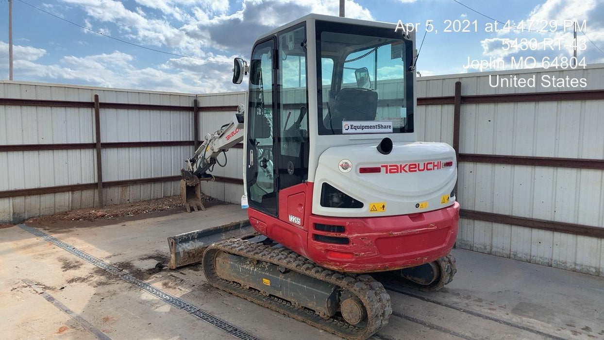 2018 Takeuchi TB235-2CR TAKEUCHI TB235CRA