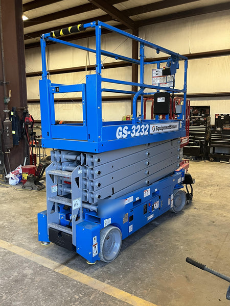 2023 GENIE GS-3232