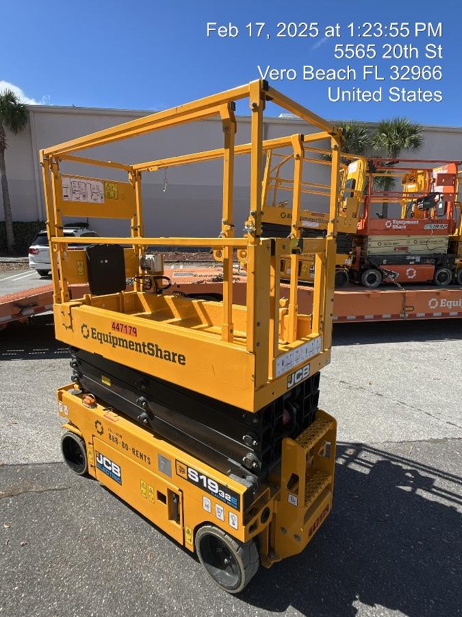 2024 JCB S1932E