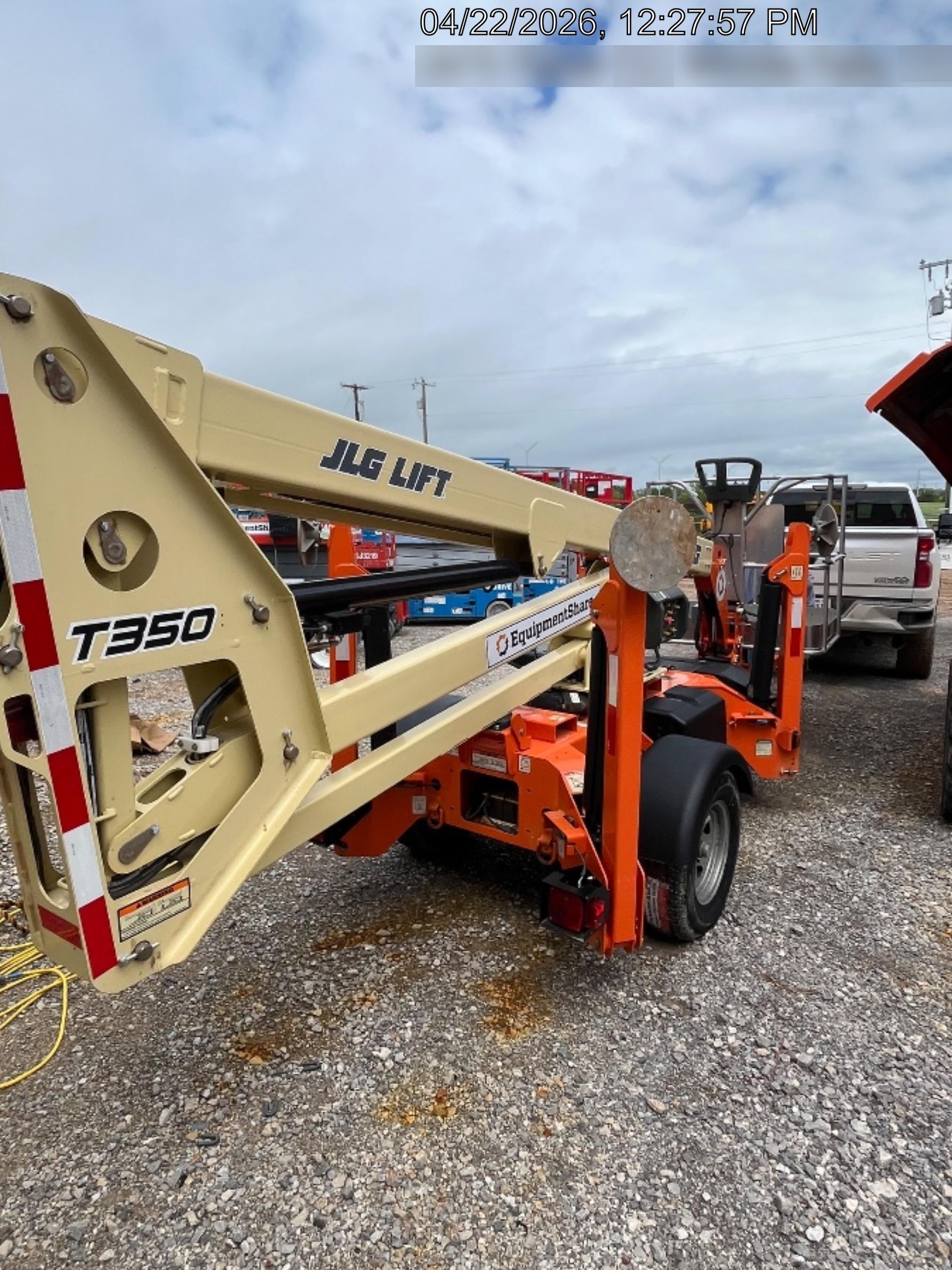 2023 JLG T350