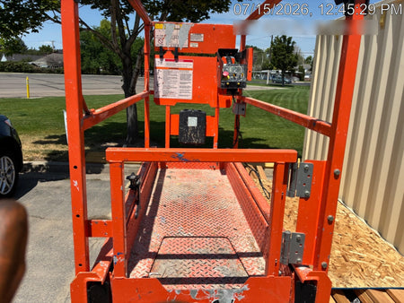 2022 JLG ES1932