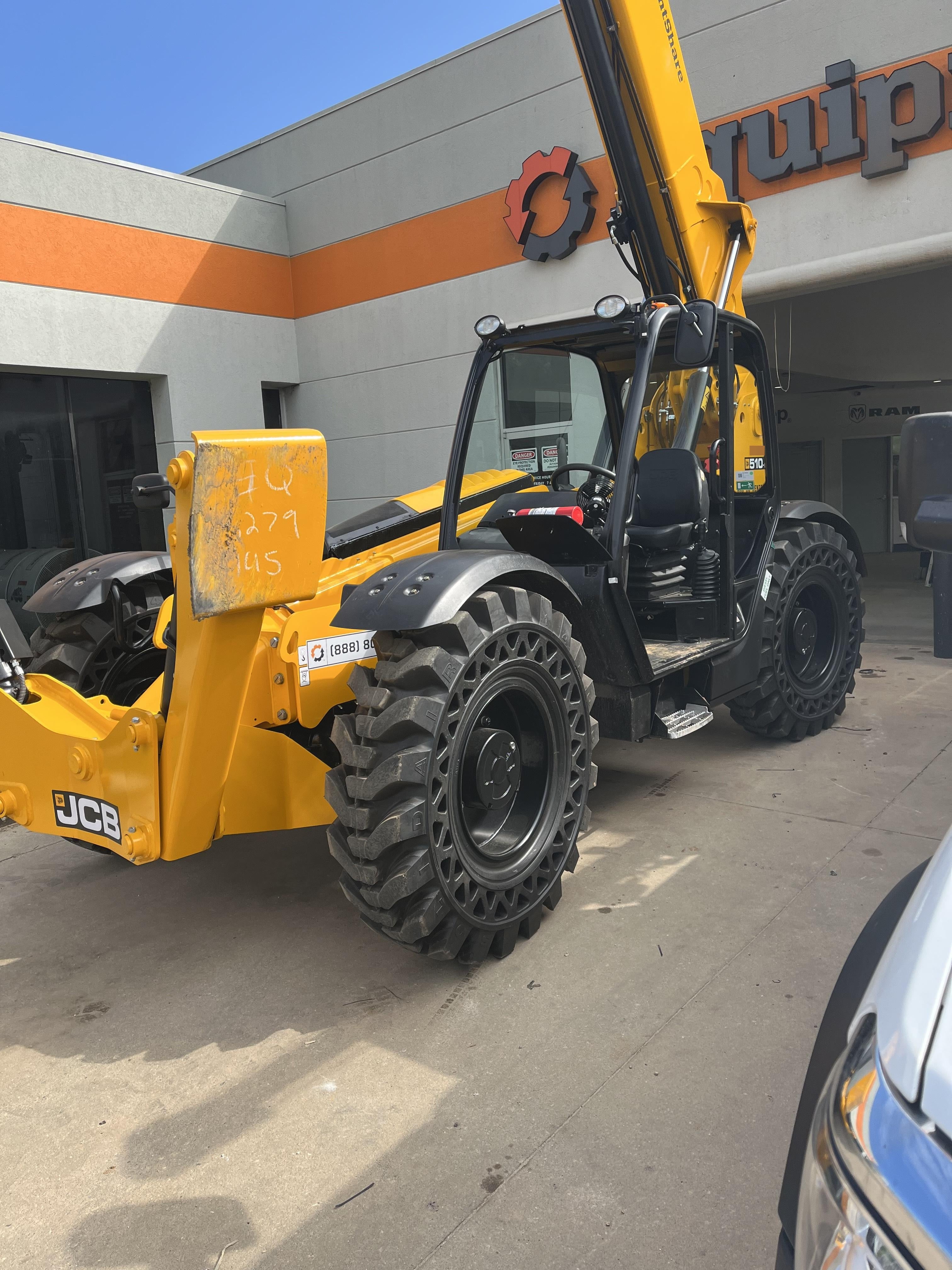 2023 JCB 510-56