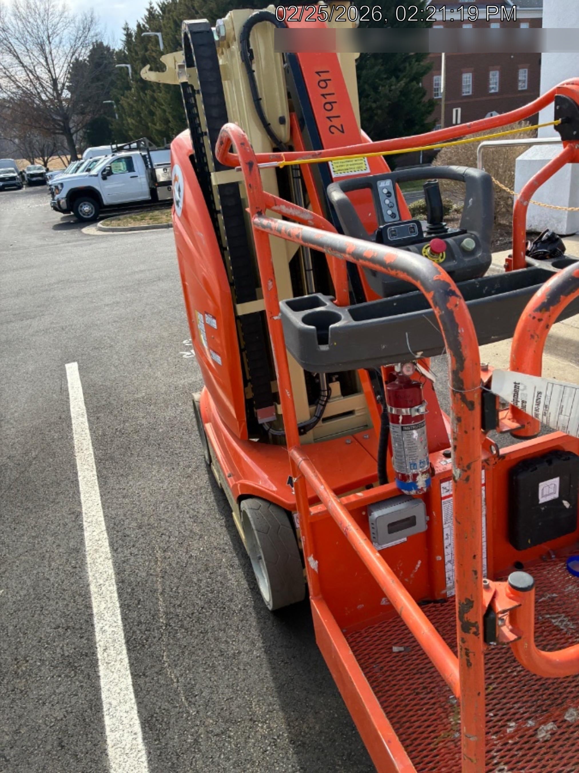 2022 JLG 26E