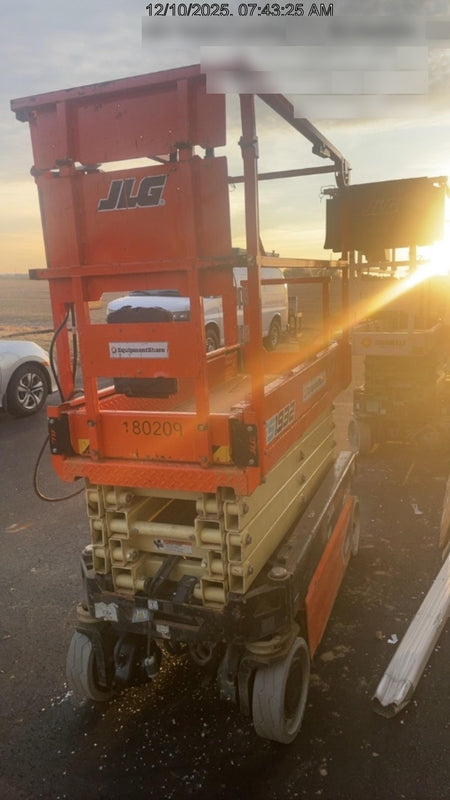 2021 JLG ES1932