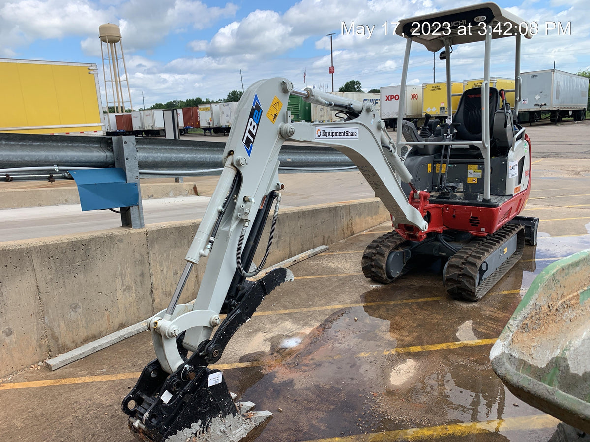 2023 TAKEUCHI TB20e