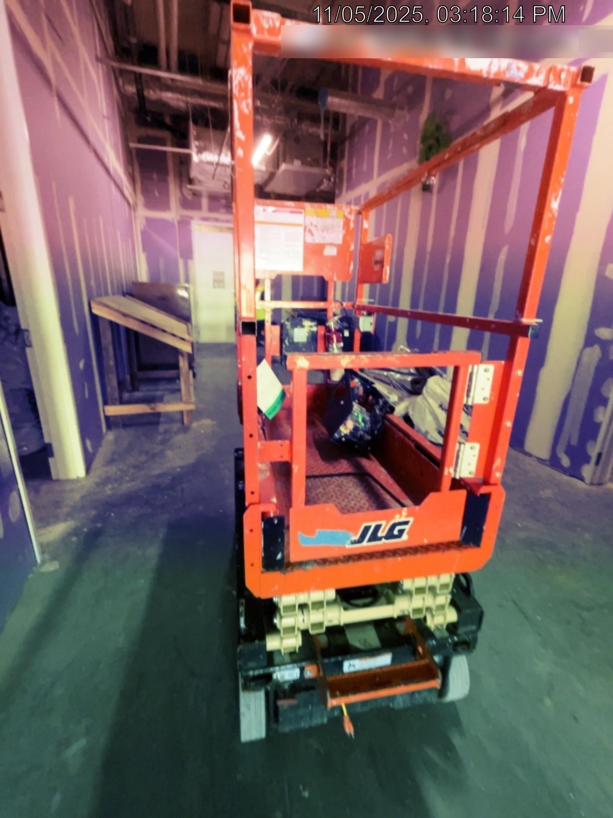 2021 JLG ES1330L