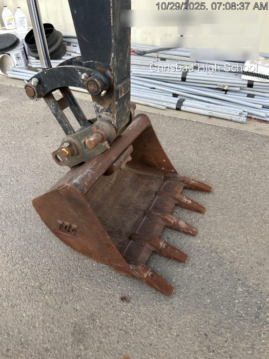 2021 DOOSAN 30" Bucket - Doosan