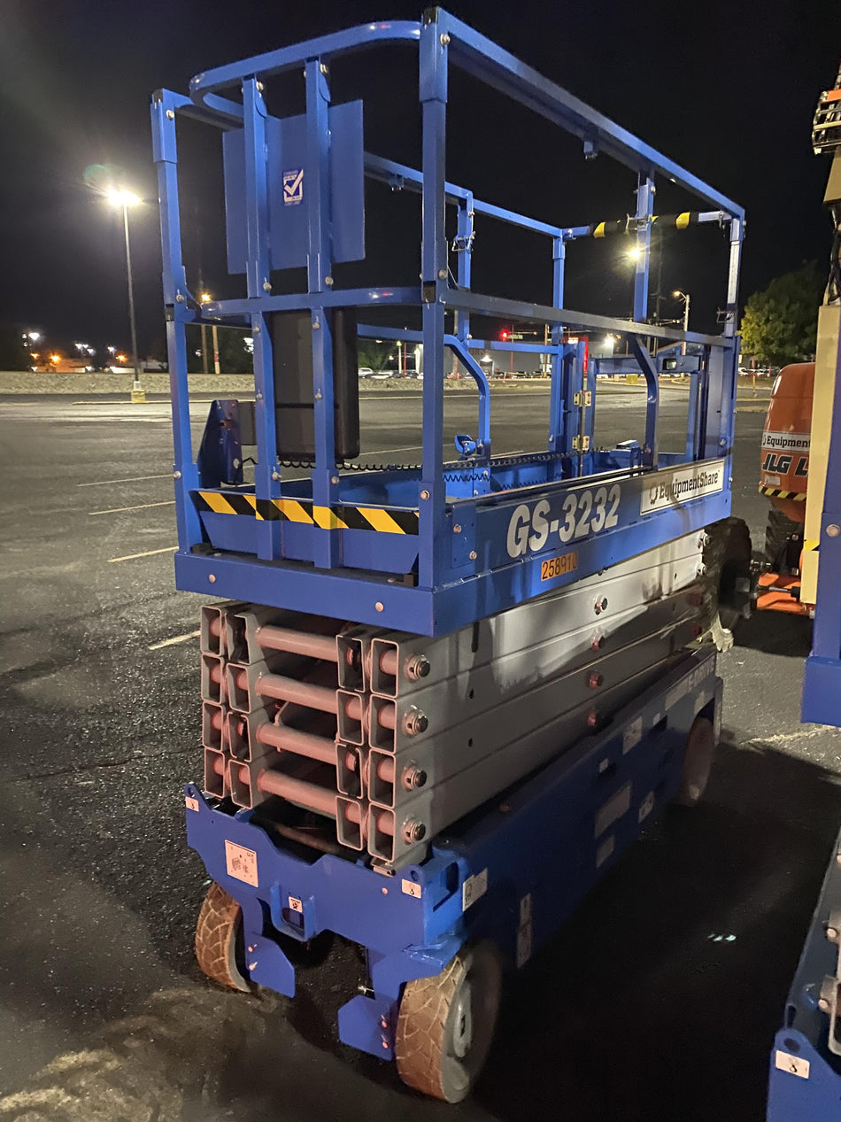 2022 GENIE GS-3232