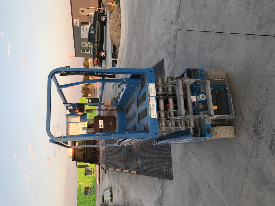 2019 Genie GS-1930 Fixed rails with chain Entry