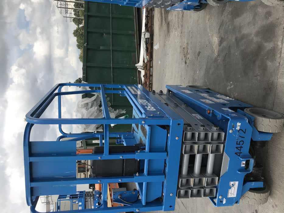 2019 Genie GS-1930 Fixed rails with chain Entry