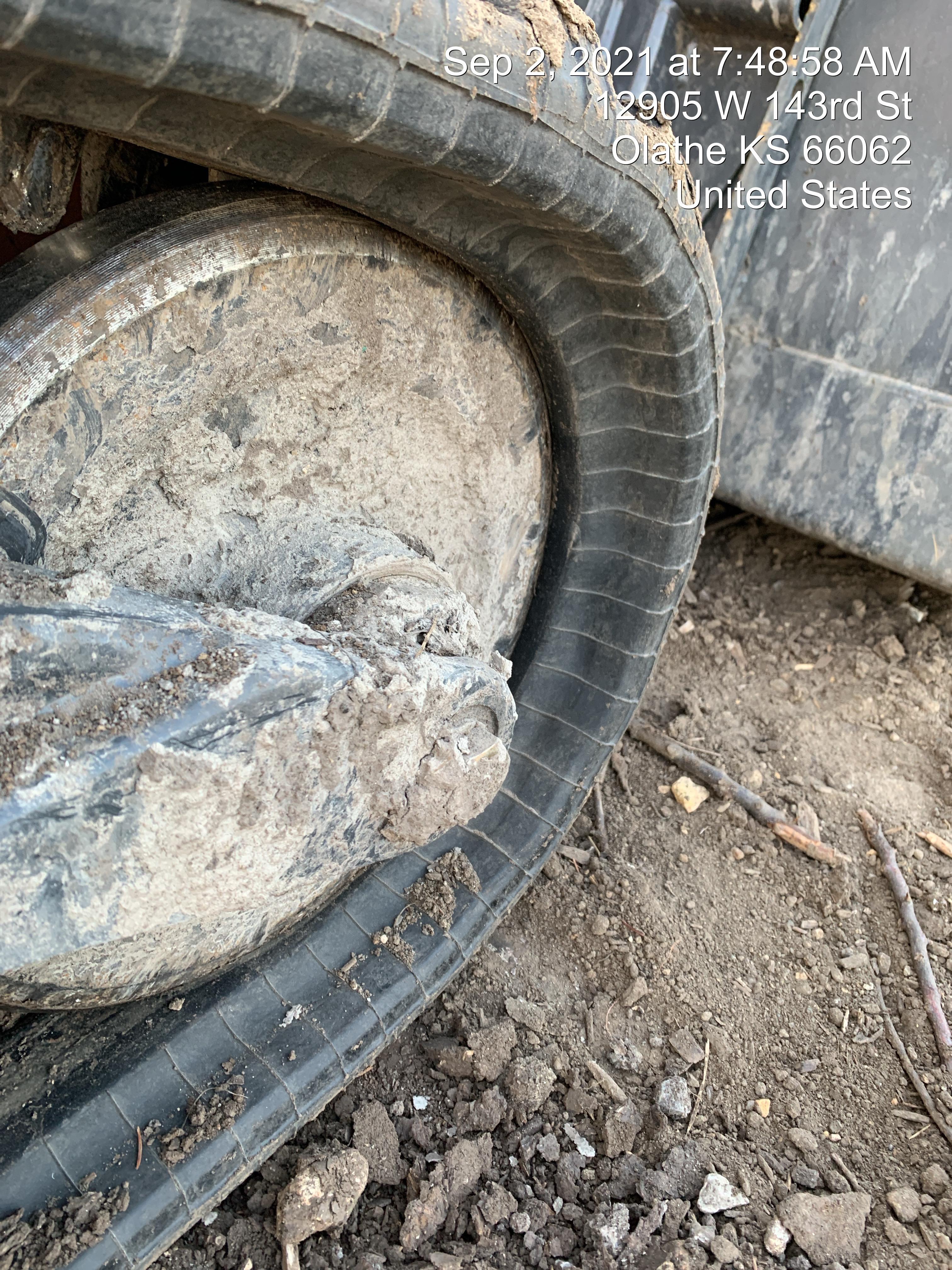 2021 CASE TR270B